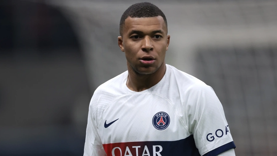 Mbappé assina contrato com o Real Madrid, segundo jornal espanhou