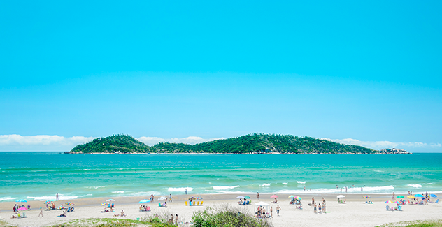 As 10 Melhores Praias do Brasil para Relaxar e se Encantar