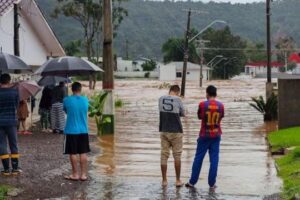 Desabrigados em Rio Grande do Sul